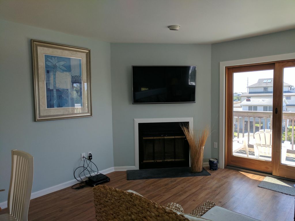 55" TV on a tilting TV mount