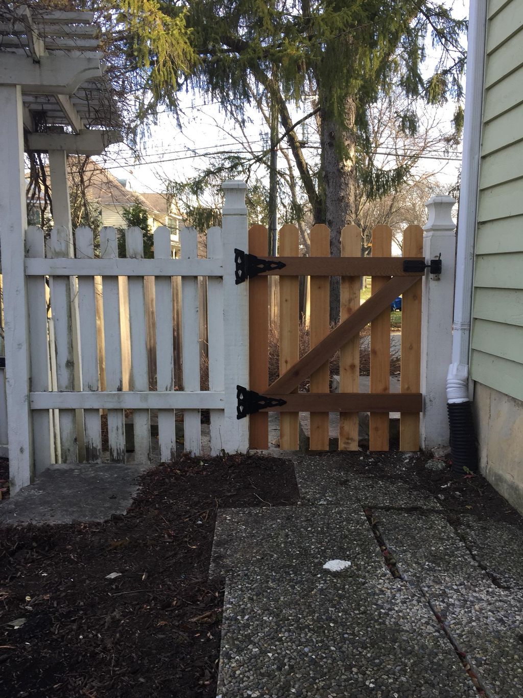 New gate 