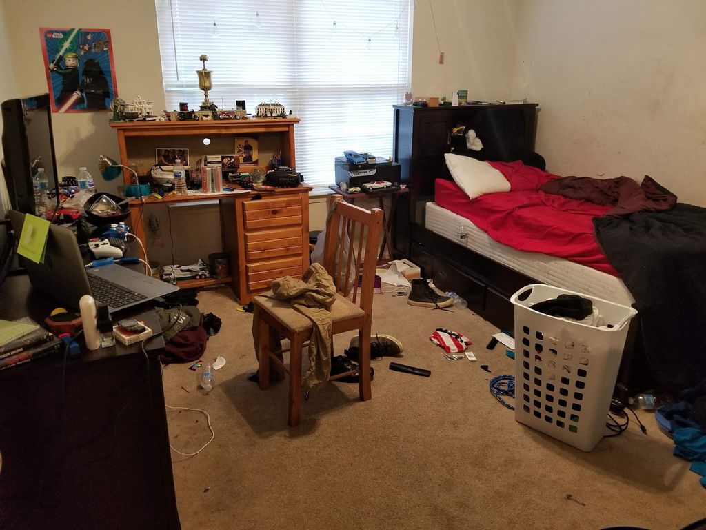 Bedroom before a 2 hour cleaning 