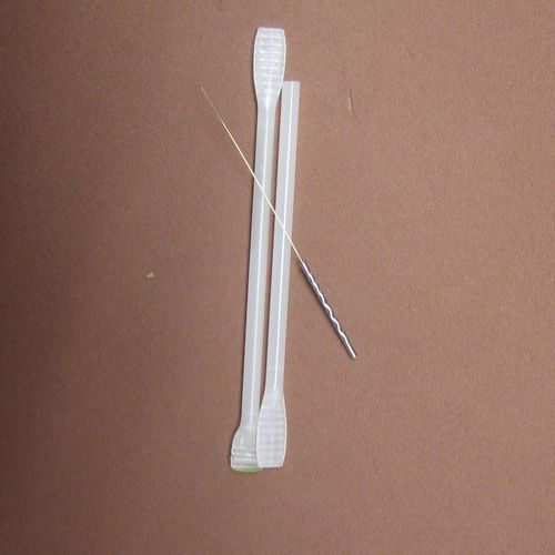 View of the non-insertive needle I use in my  trea
