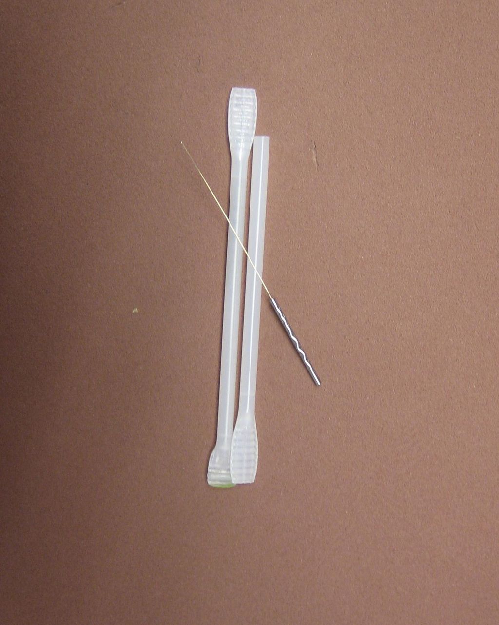 View of the non-insertive needle I use in my  trea