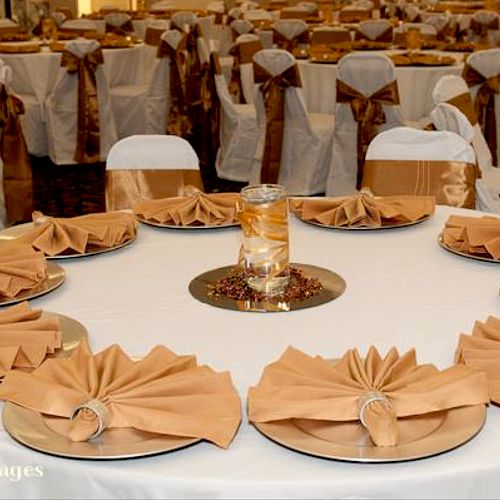 Golden set table