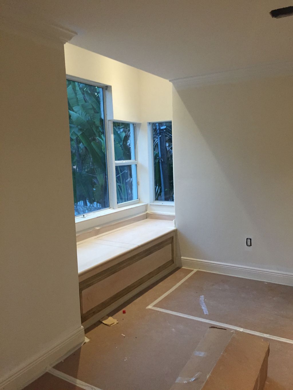 COCONUT GROVE INTERIOR HOME