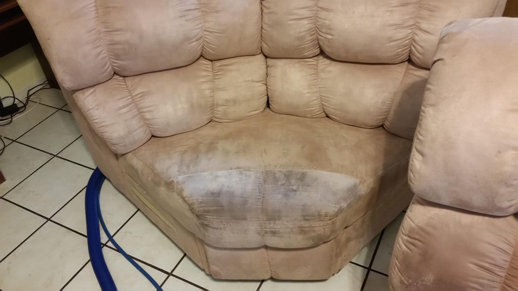 Before #upholsterycleaning