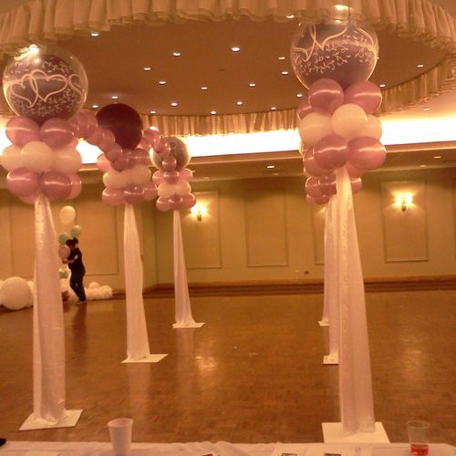 Balloon wedding aisle decor