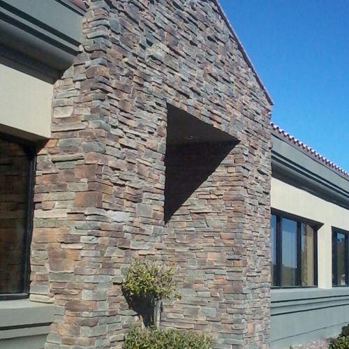 Dry Stack Stone. Las Vegas NV. 
Finished in 4 days