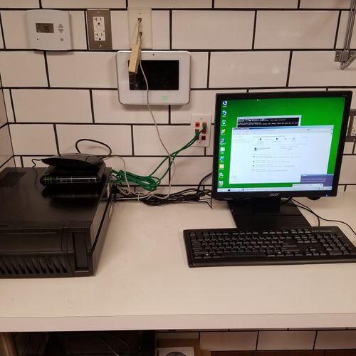 A server and computer we set up for Dickey's BBQ i