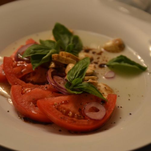 Fresh Tomato, Basil and Mozzarella Salad