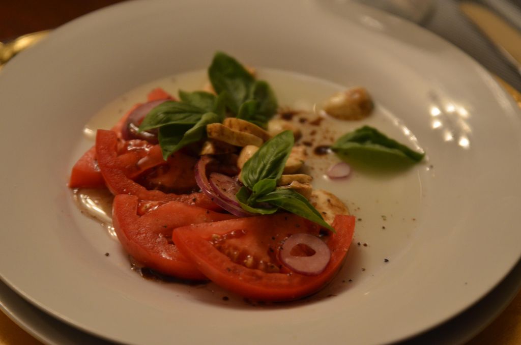 Fresh Tomato, Basil and Mozzarella Salad