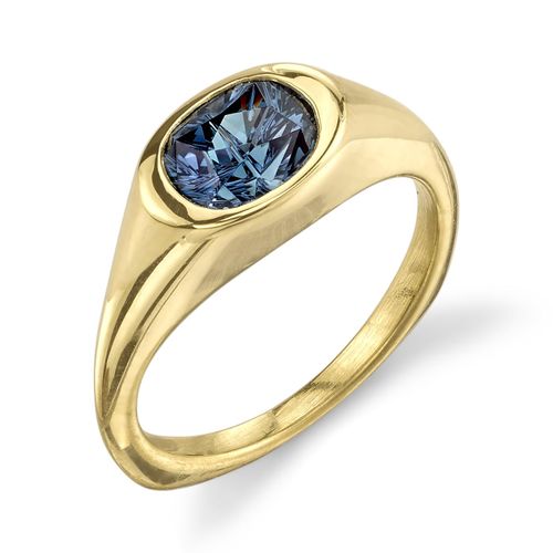 Custom Engagement ring. 18k gold, Color change gar