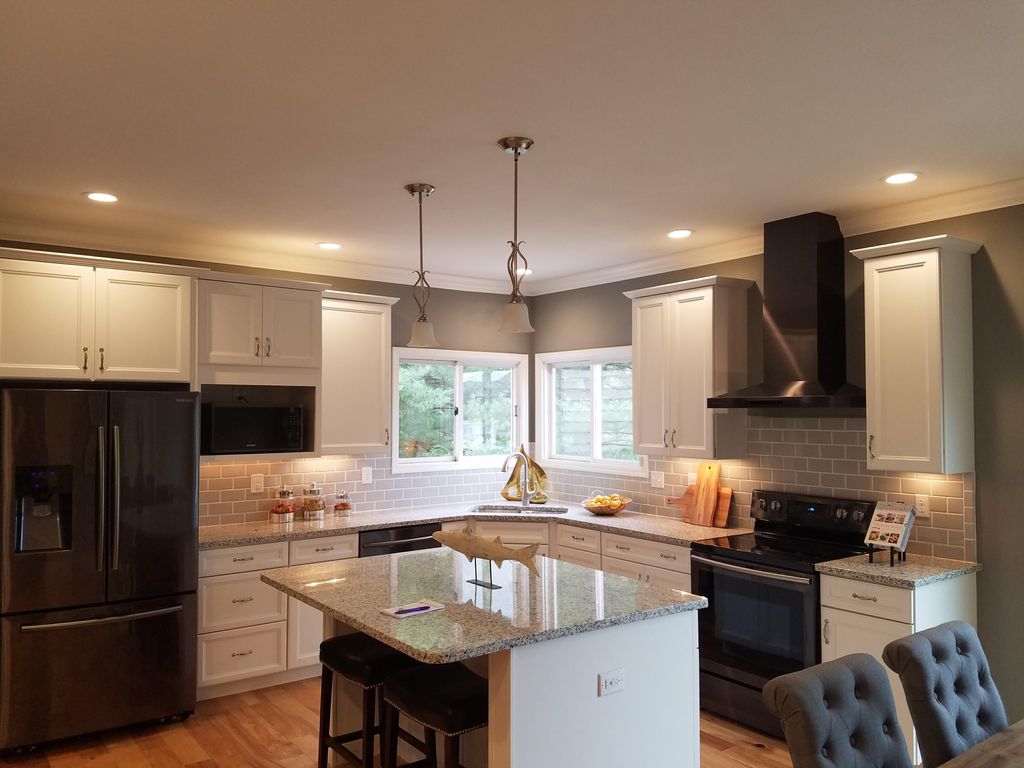 Kitchen can lights and under cabinet lights