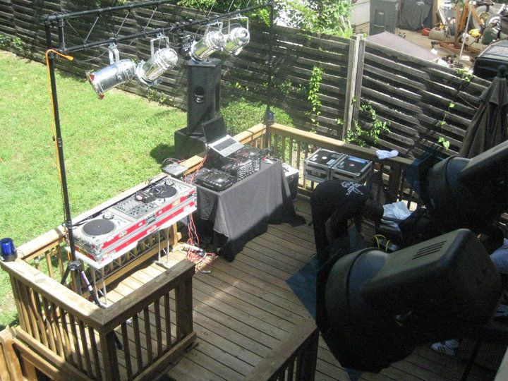 Top of the line equipment: SL1200 MK2 Turntables a