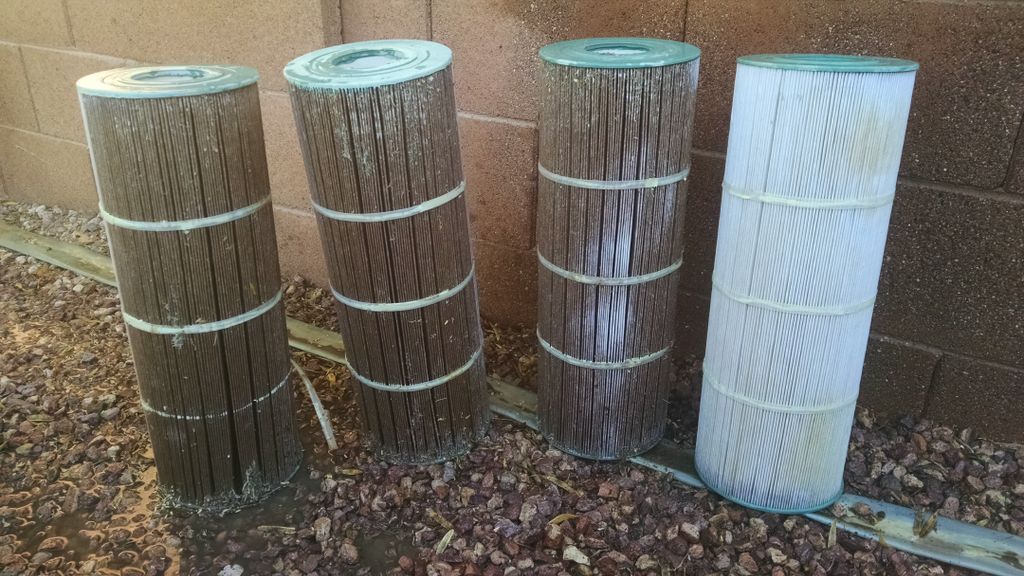 side by side clean and dirty filter cartridges. Th