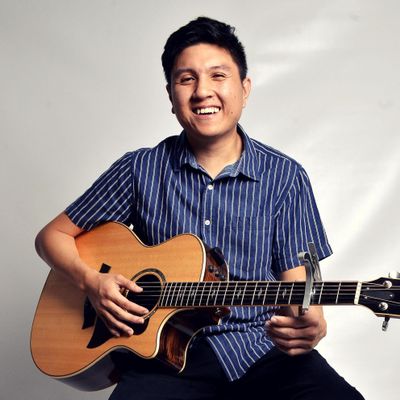 Avatar for Singing Guitarist