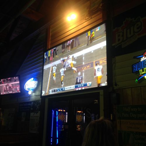 120" Projector screen at bar/restaurant near Ralph