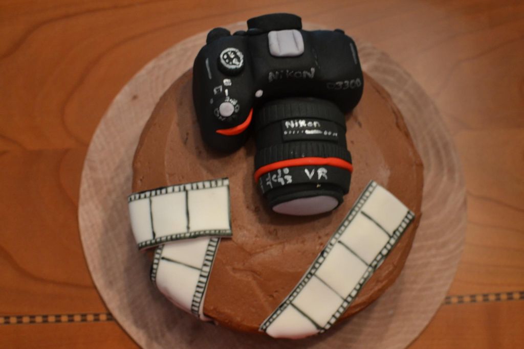 Father's day camera enthusiast cake