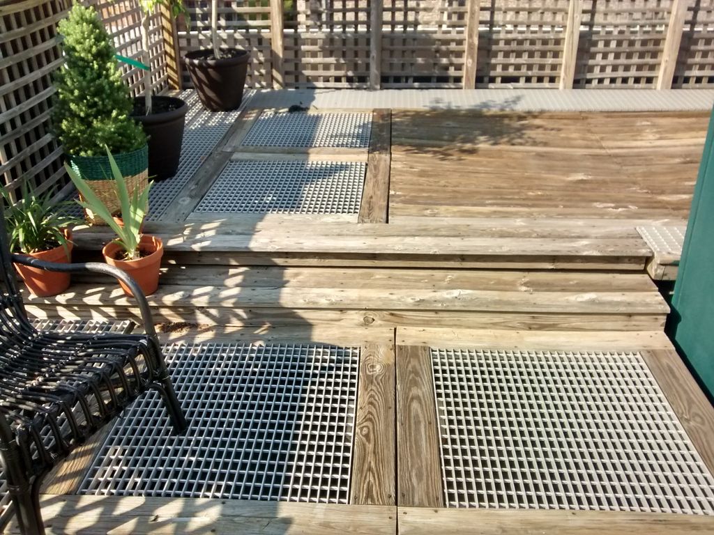 Restoring a deck: BEFORE