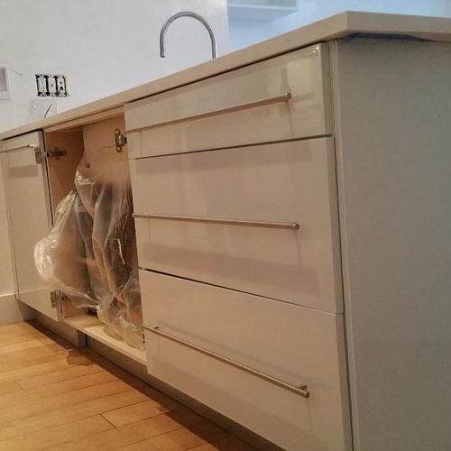 High gloss cabinet painting 
