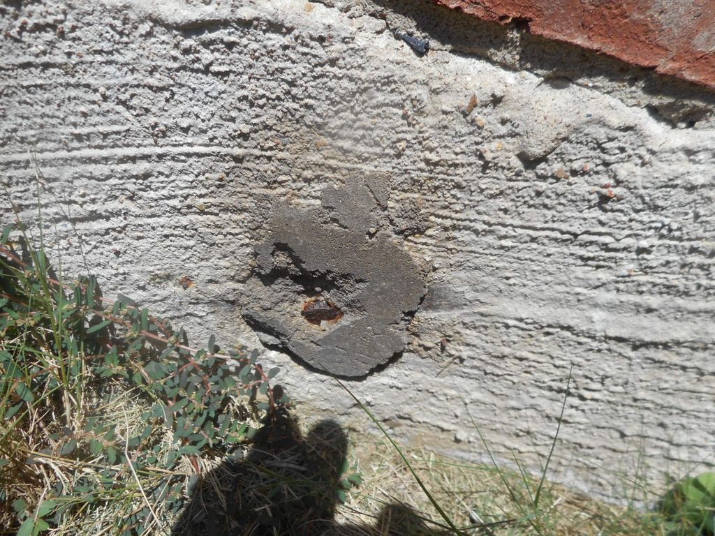 re bar exposed on slab