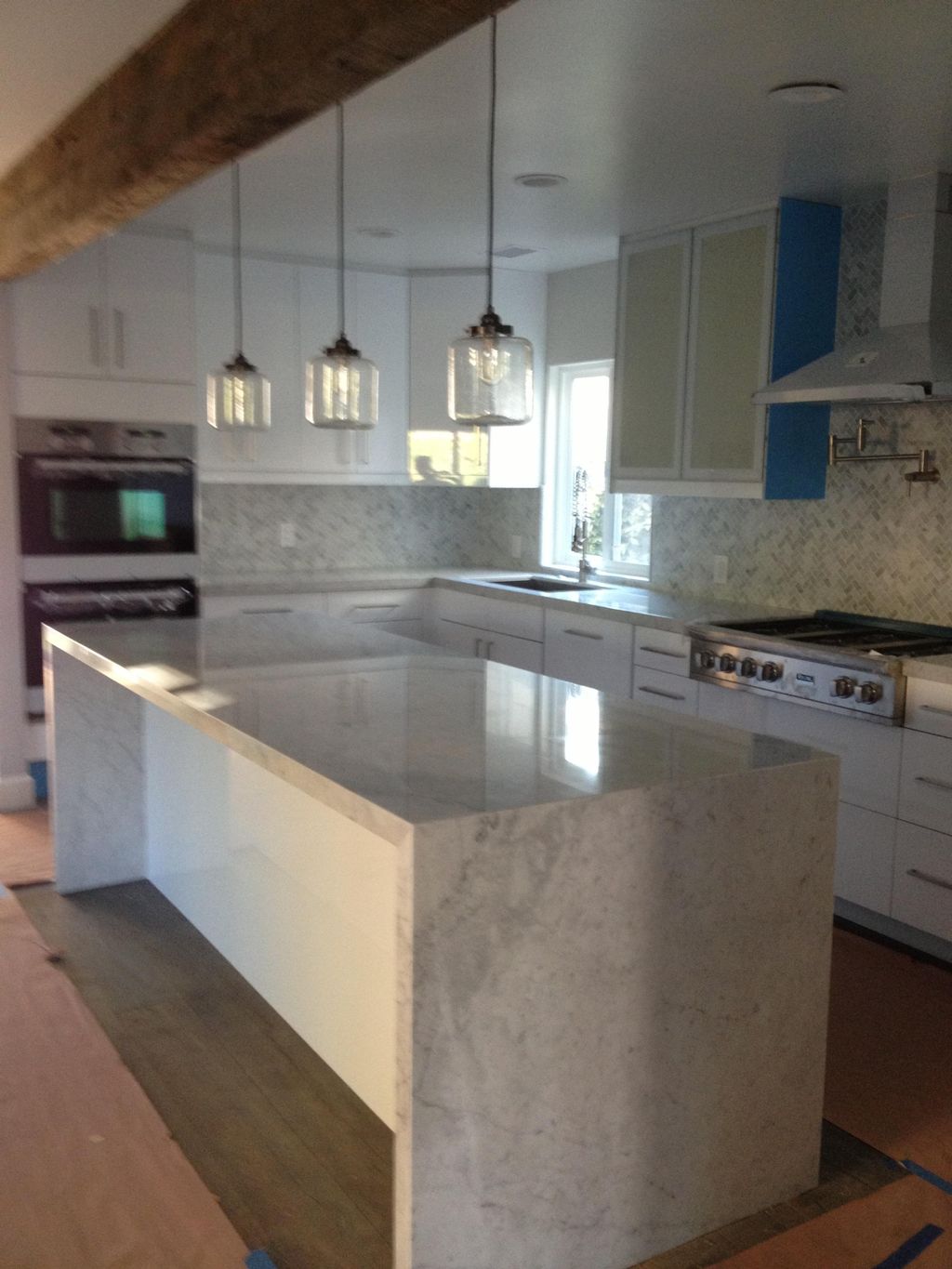 waterfall islands in carrera marble