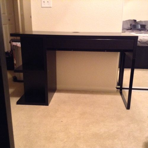 Assembly of IKEA Computer Desk