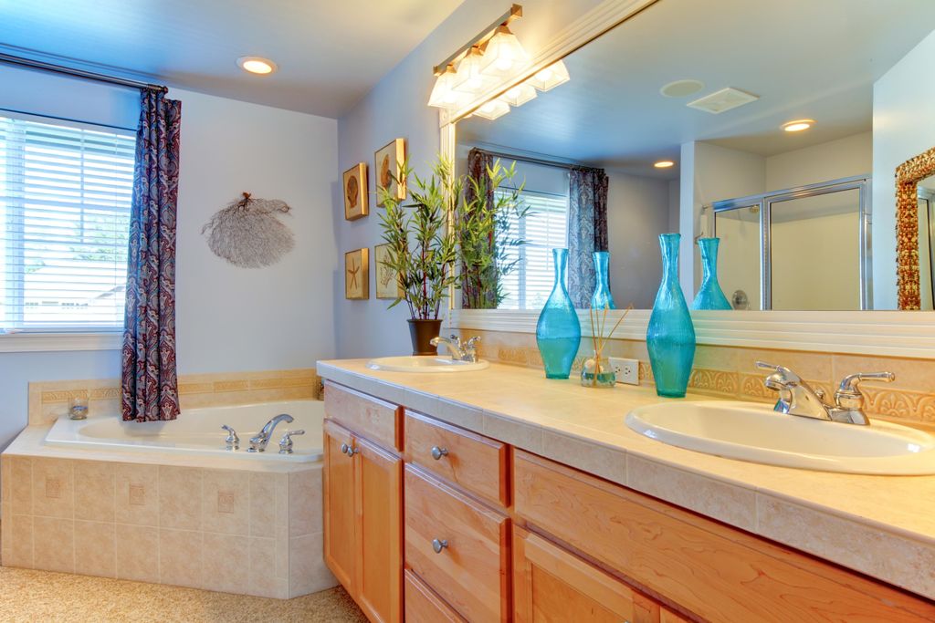Contemporary bathroom cleaned in NoVa.
