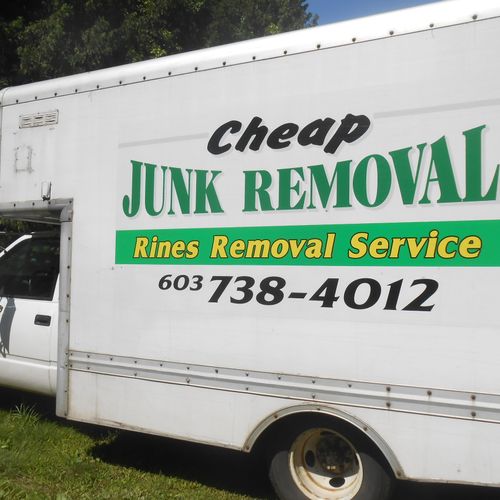 We have a box truck ready to service your removal 