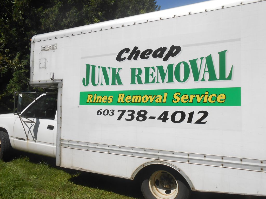 We have a box truck ready to service your removal 
