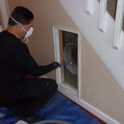 Disinfecting Main Air Return for Mold