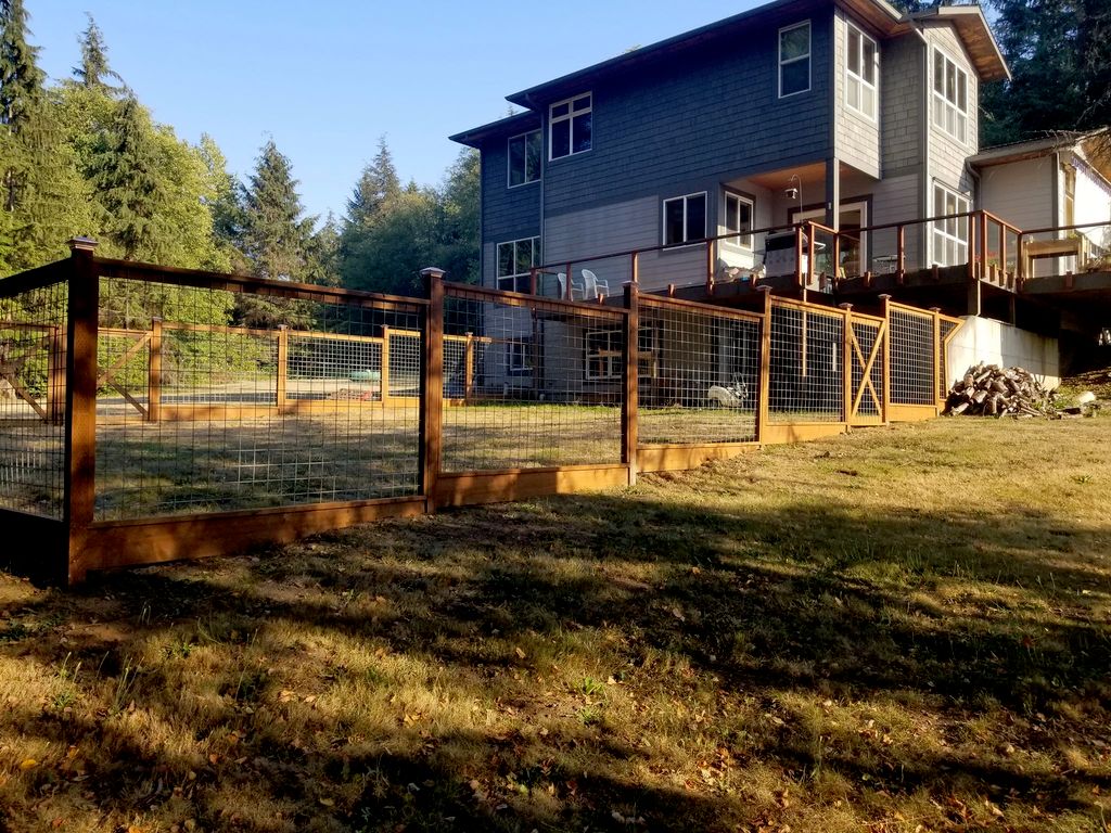 Hog wire fence 10