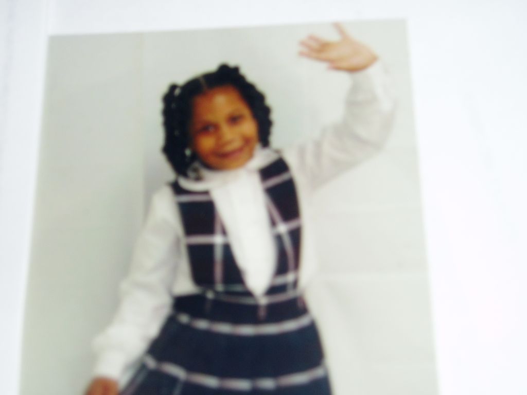 Hi, come to Diane's Angel Wear for 
your school un