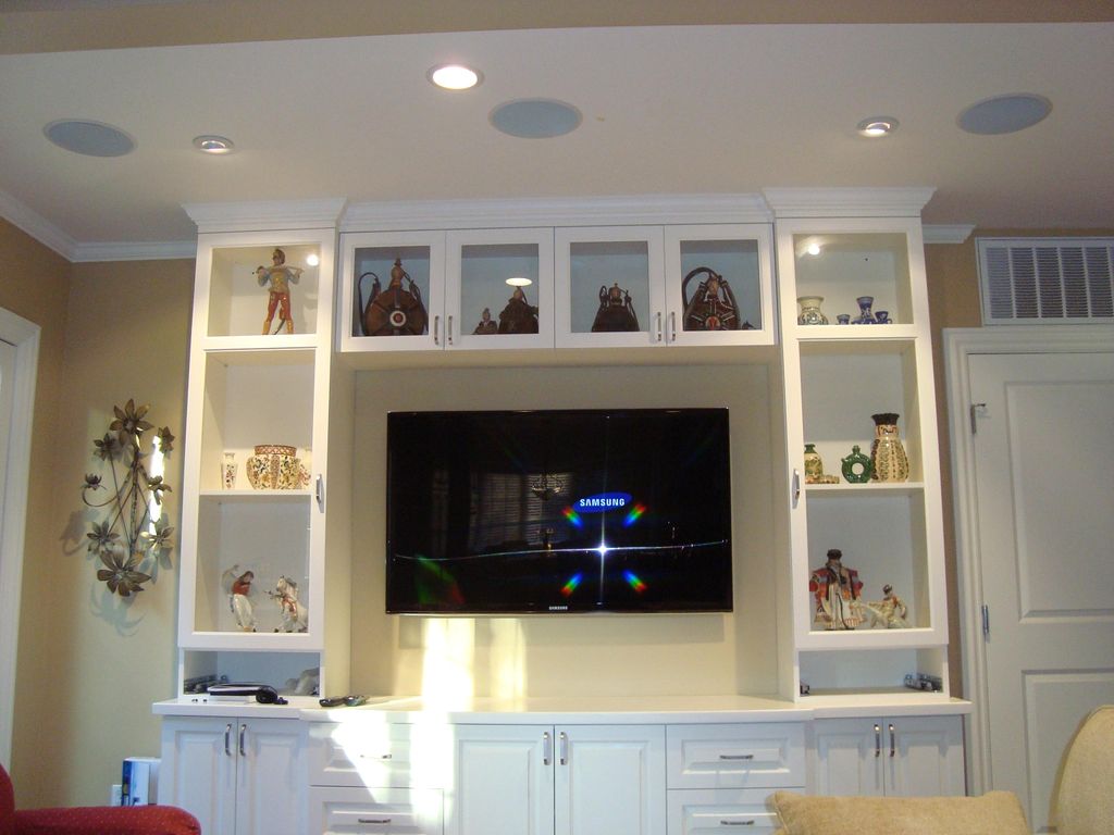 Mounted TV & Speakers