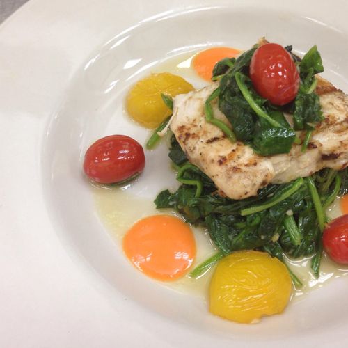 Grilled Chicken with Spinach, Cherry Tomatoes and 