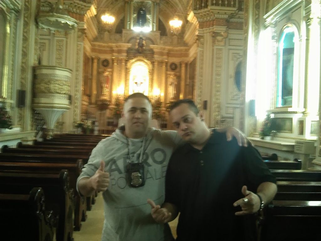 interior de la iglesia de oro de
San Andrés Cholul