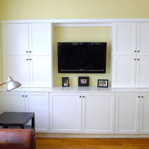 Shaker door cabinets in a Somerville residence.