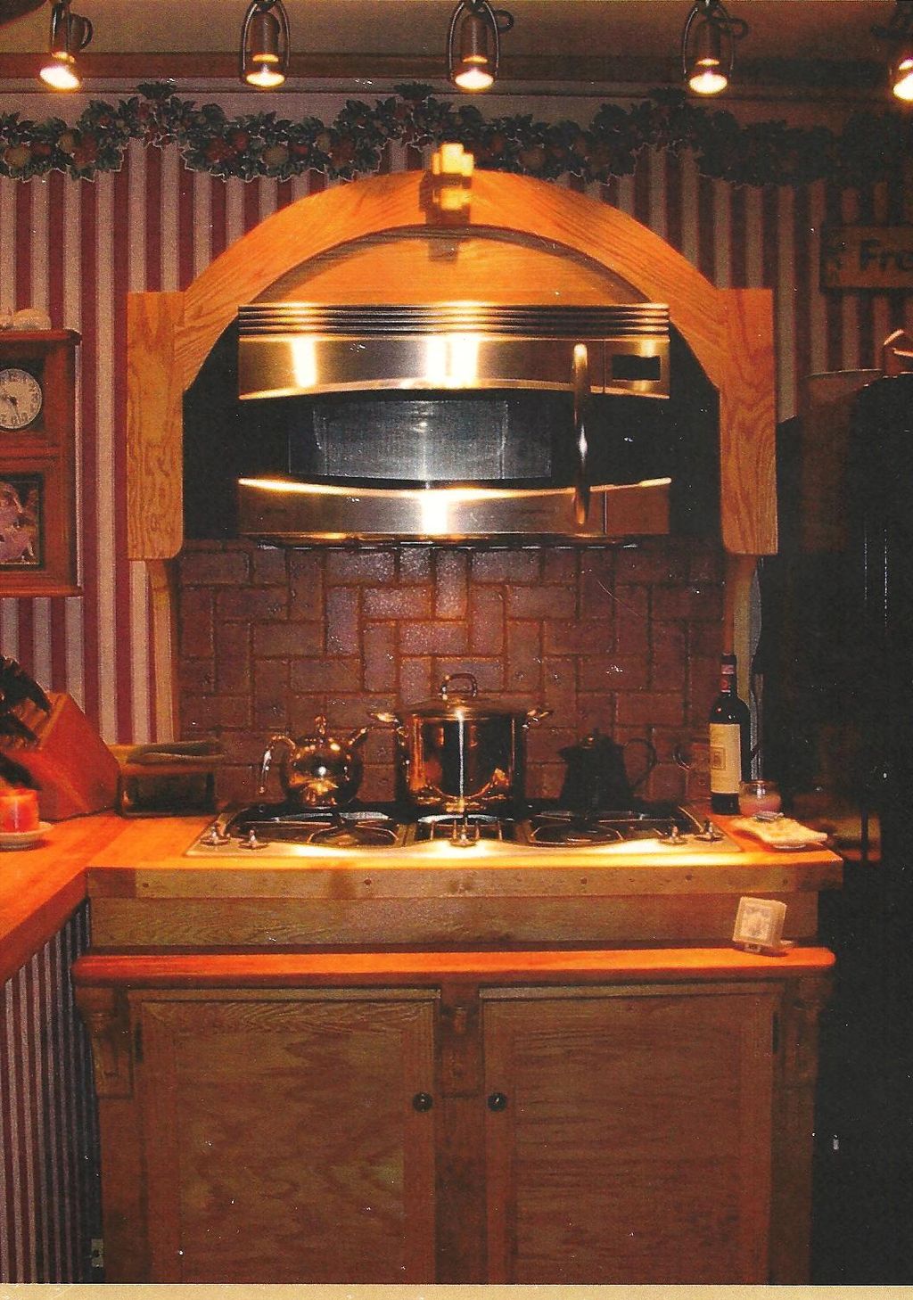 Custom counters and cabinet