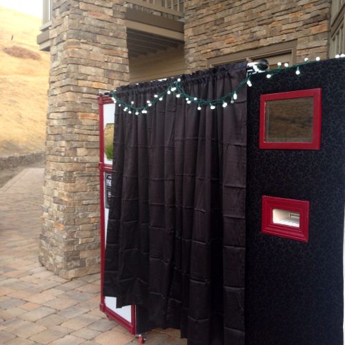 Large Elite Enclosed Photo Booth