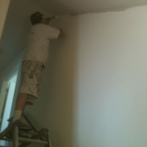 Nathon cutting in the ceiling (Beige to White)