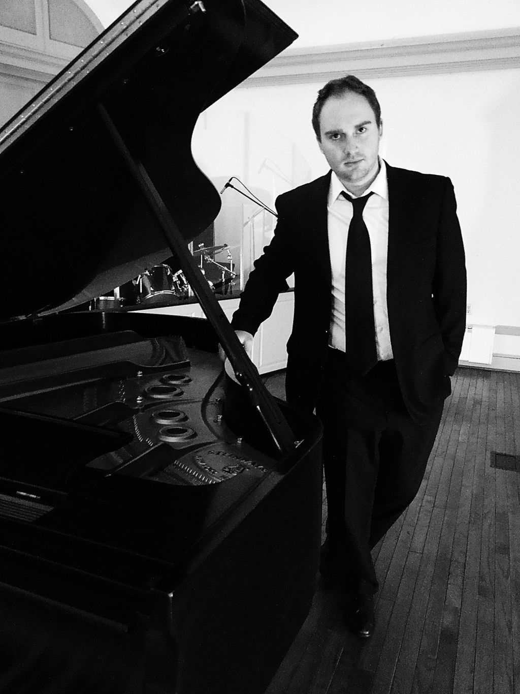 Connor Patterson: Voice/Piano/Songwriting/Drums