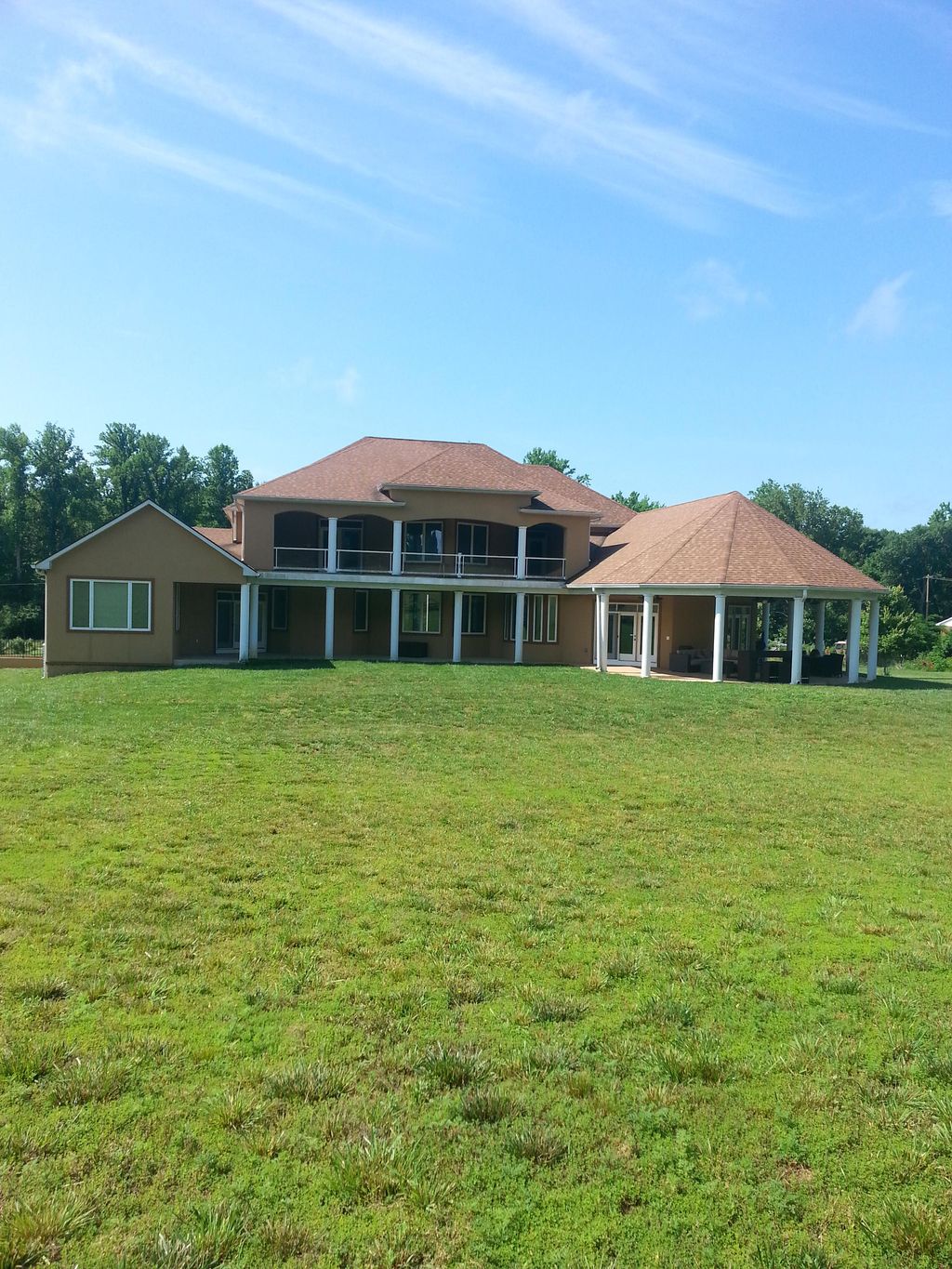 11,000 square feet 2 drinking wells and a large se