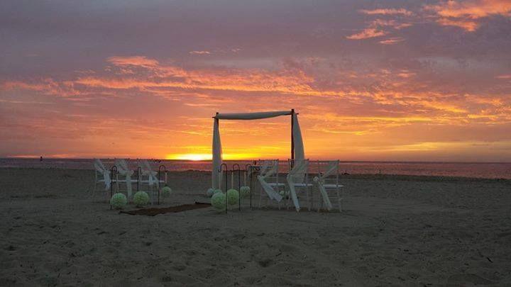 Sunrise is beautiful time for a wedding