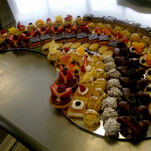 mini pastries platter