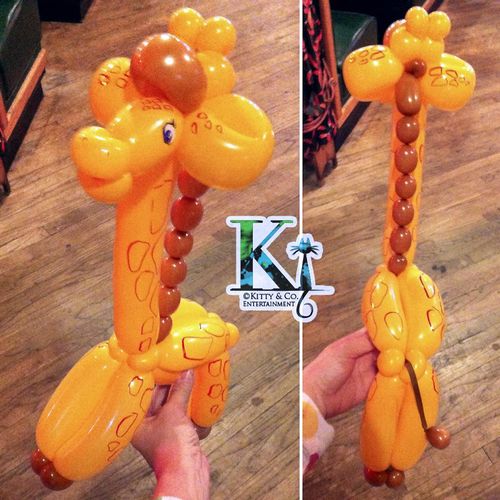 Balloon Twisting a
Giraffe