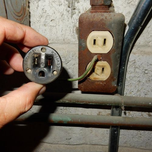 Outdated 2-prong receptacle into a 3-prong recepta