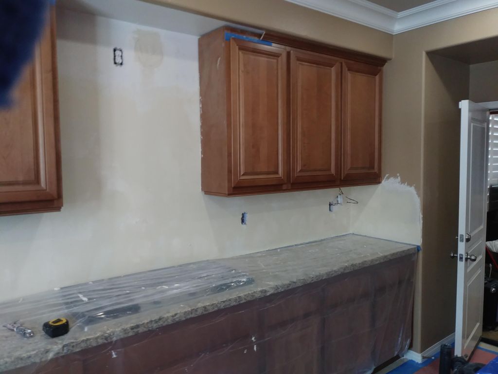 BEFORE......... demoed granite back slash and cabi