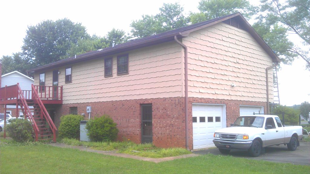 Before pictures of the Buckner Siding and Deck Pro