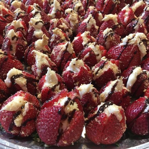 Cheesecake stuffed strawberries topped with crushe