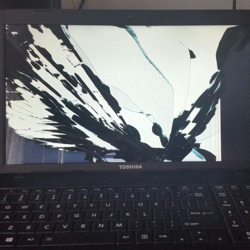 Toshiba Satellite LED screen replacement (before)