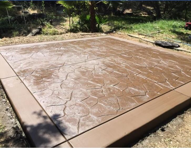 Random stone stamp and border concrete