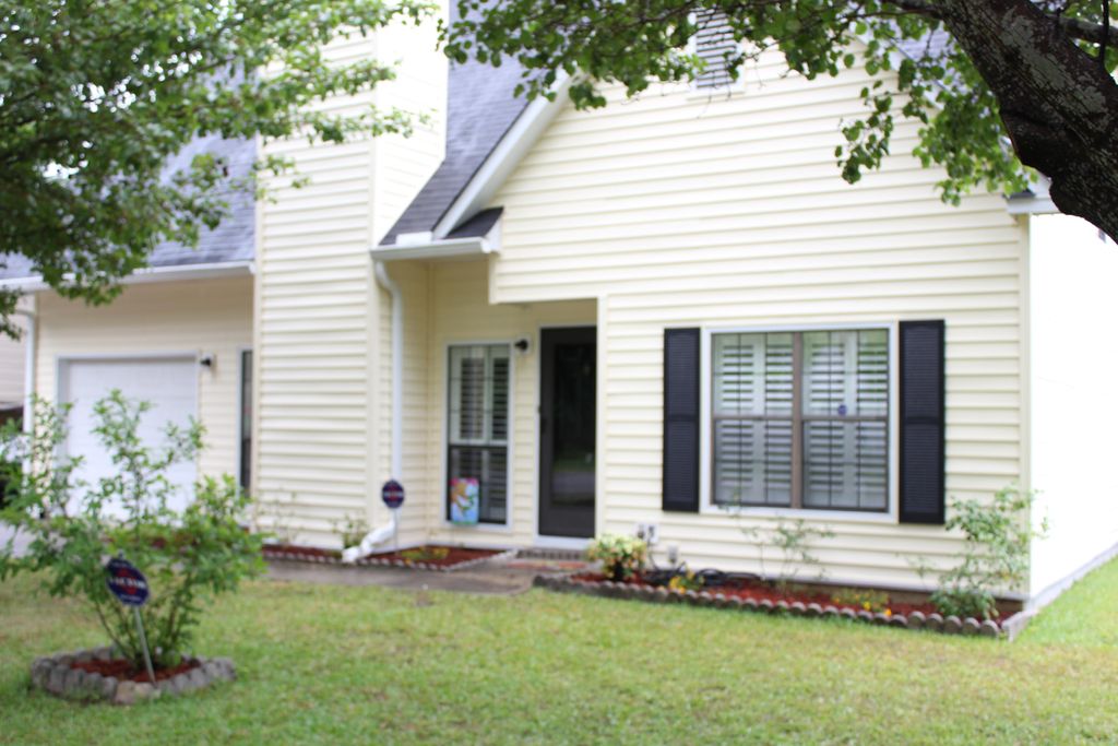 New roof, and vinyl siding in Summerville